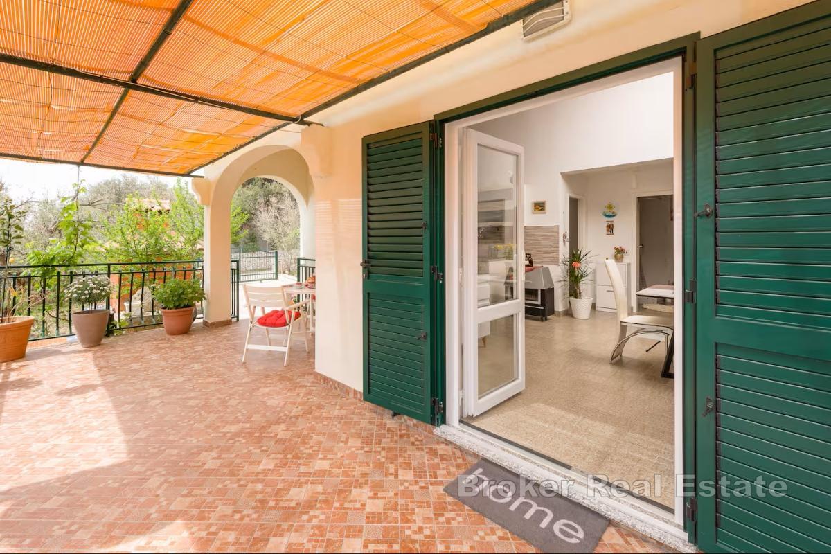 Casa vicino al mare con due unità abitative e possibilità di ampliamento
