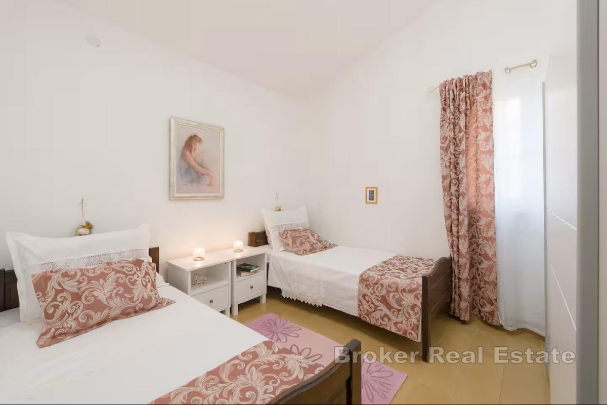 Casa vicino al mare con due unità abitative e possibilità di ampliamento