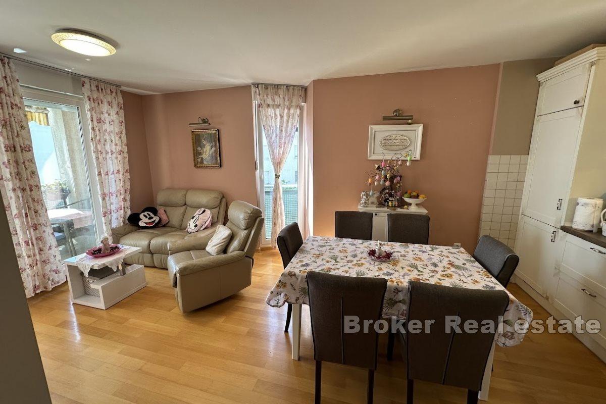 001-2045-01-Split-Pazdigrad-Two-bedroom-apartment-in-a-quiet-location-for-sale