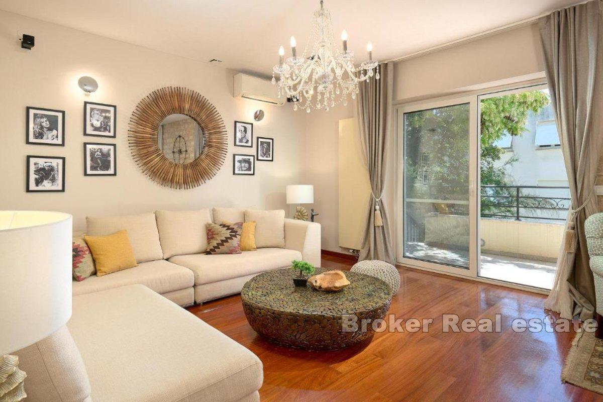 Luksusowa willa z basenem i udogodnieniami premium w pobliżu morza