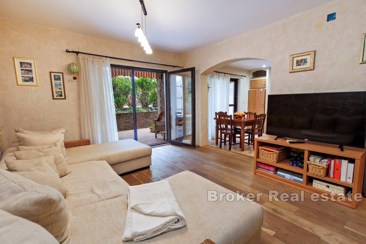 Appartamento di qualità con tre camere da letto e parcheggio