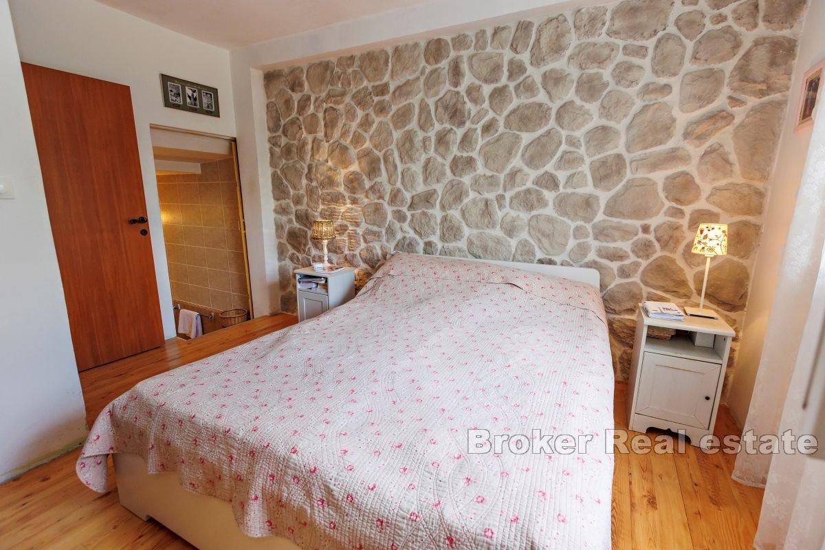 Appartamento di qualità con tre camere da letto e parcheggio