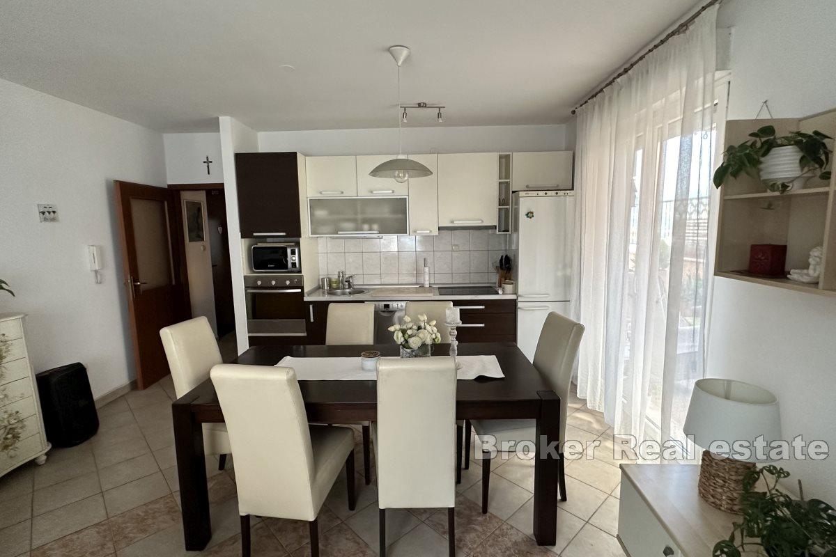 Komfortowy apartament z dwiema sypialniami i dużym tarasem