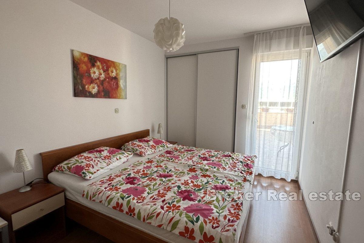 Komfortowy apartament z dwiema sypialniami i dużym tarasem