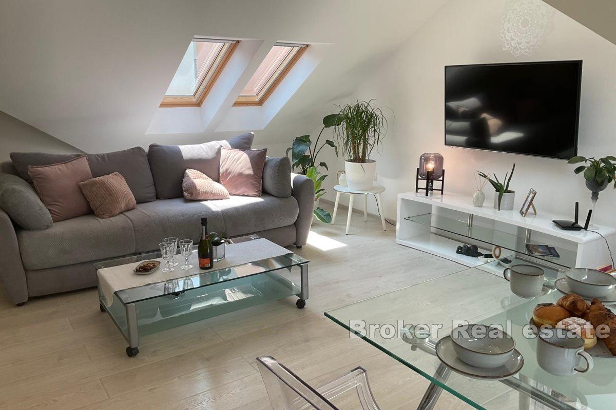 Atrakcyjny apartament z jedną sypialnią w pożądanej lokalizacji