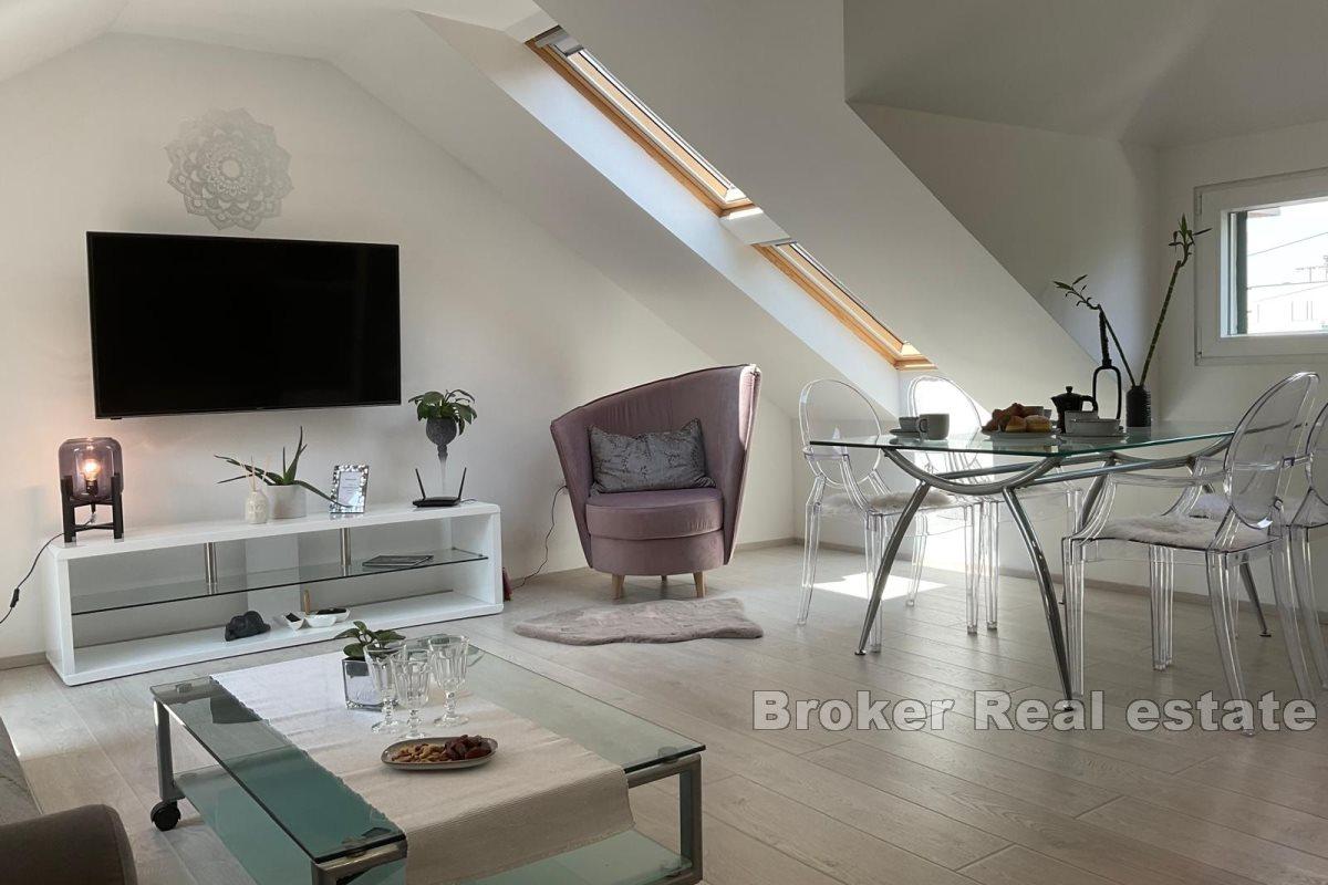 Atrakcyjny apartament z jedną sypialnią w pożądanej lokalizacji