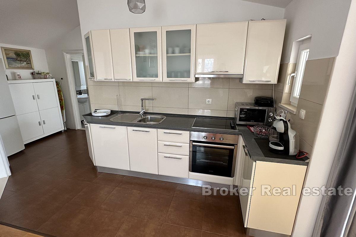 Two-bedroom apartment with a balcony in a peaceful area of the city