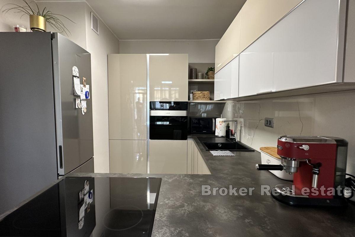 W pełni wyposażone mieszkanie w ruchliwej lokalizacji