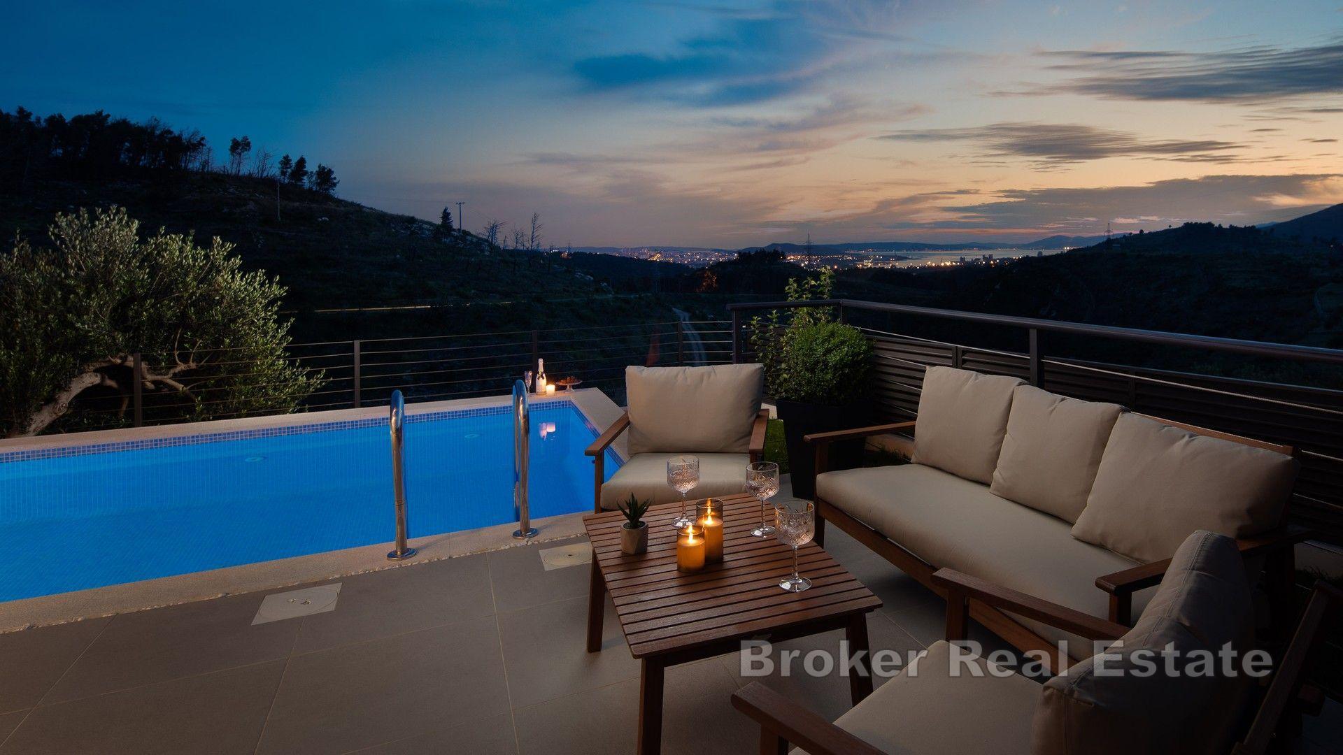 Willa z bogatym wyposażeniem i panoramicznym widokiem na morze