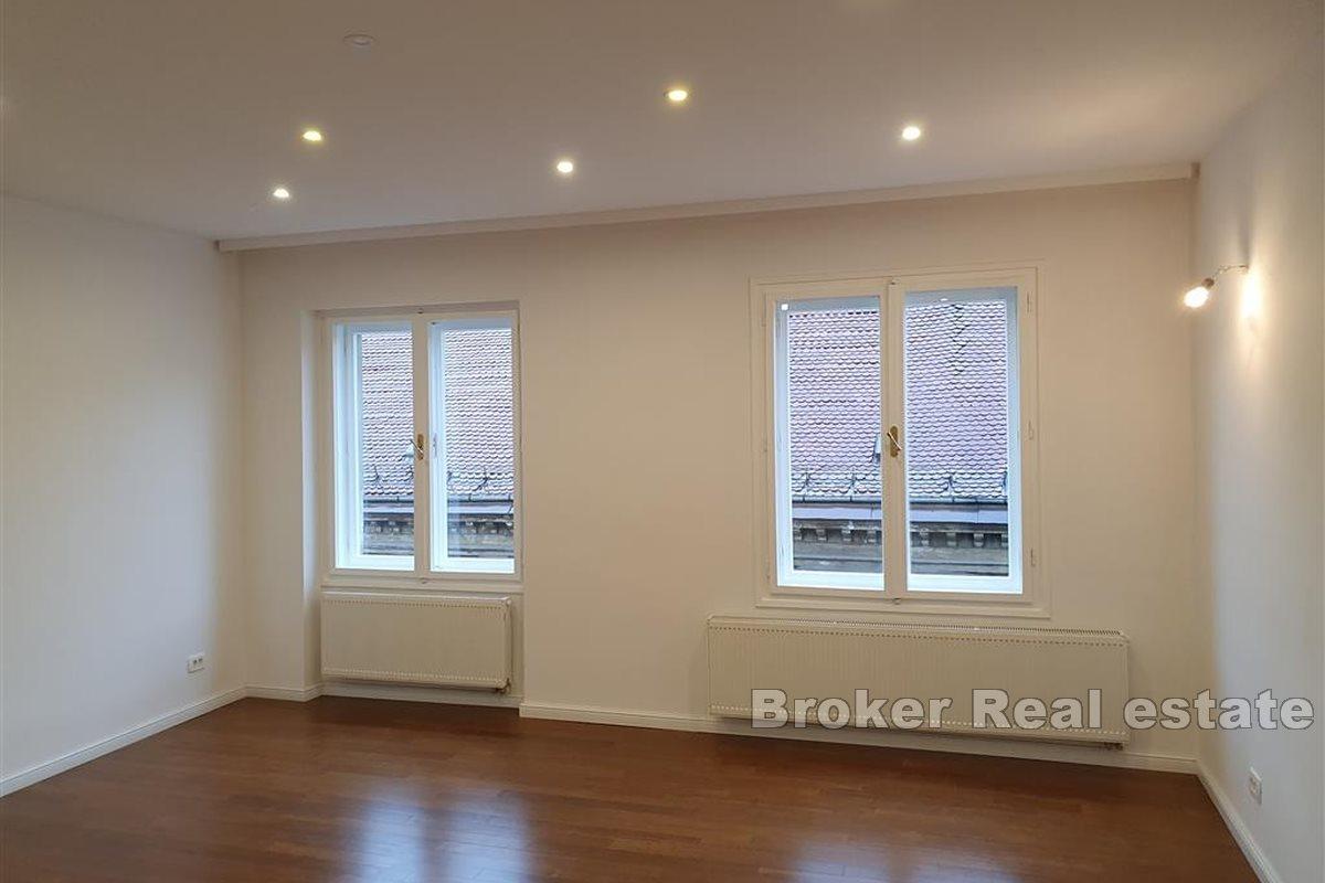 Nowoczesny apartament z trzema sypialniami w sercu Zagrzebia