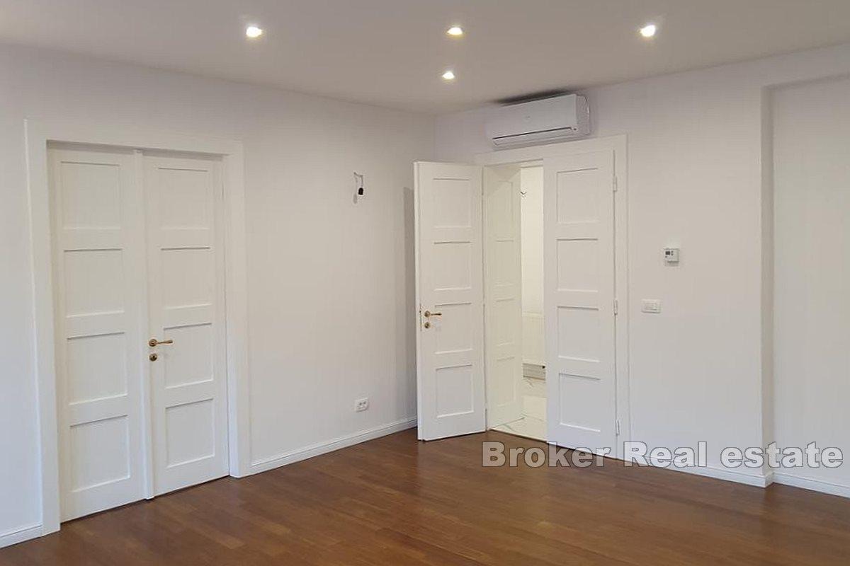 Nowoczesny apartament z trzema sypialniami w sercu Zagrzebia