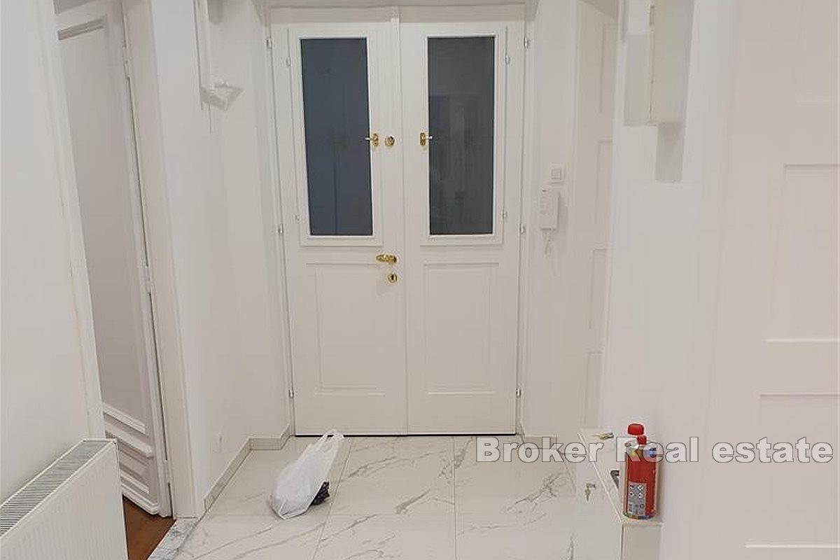 Nowoczesny apartament z trzema sypialniami w sercu Zagrzebia