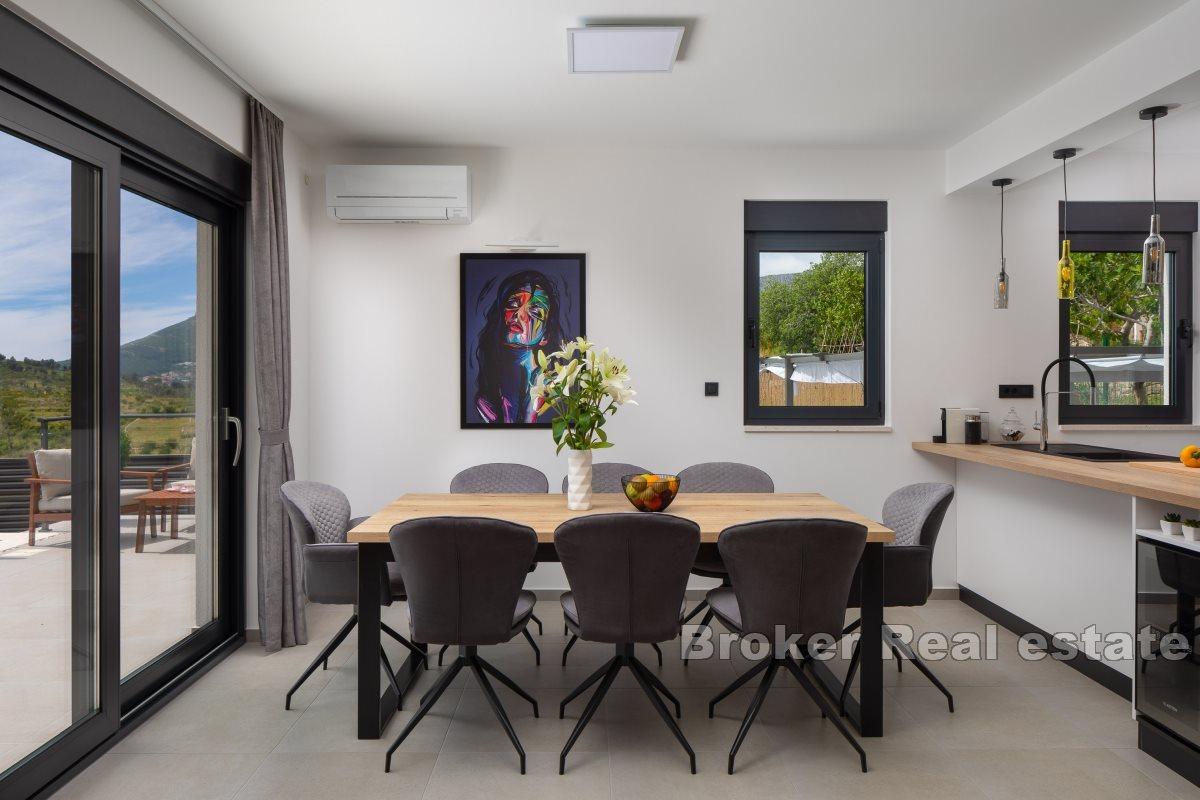 Villa with rich amenities and panoramic sea view