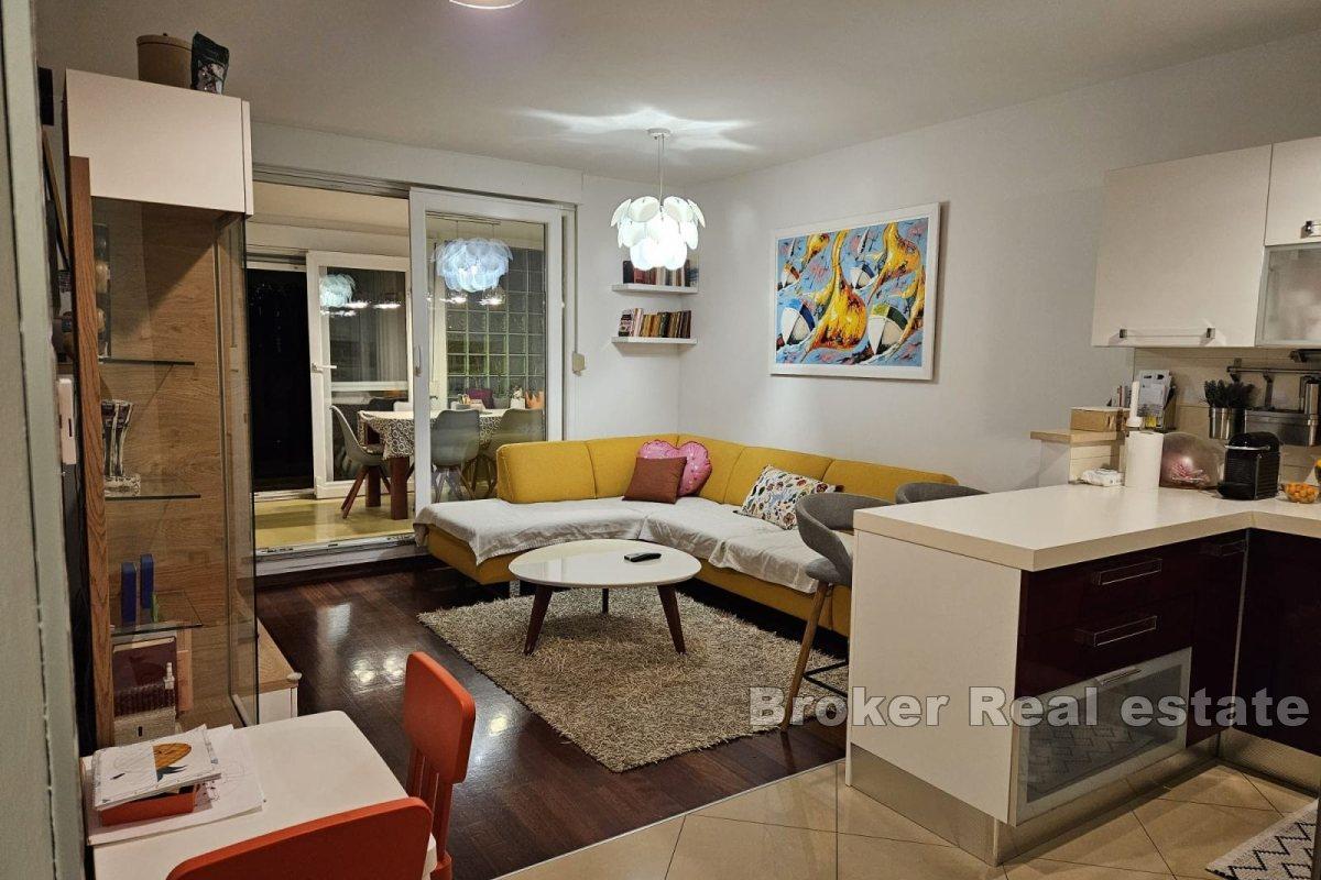 Kompletně zařízený apartmán se 2 ložnicemi