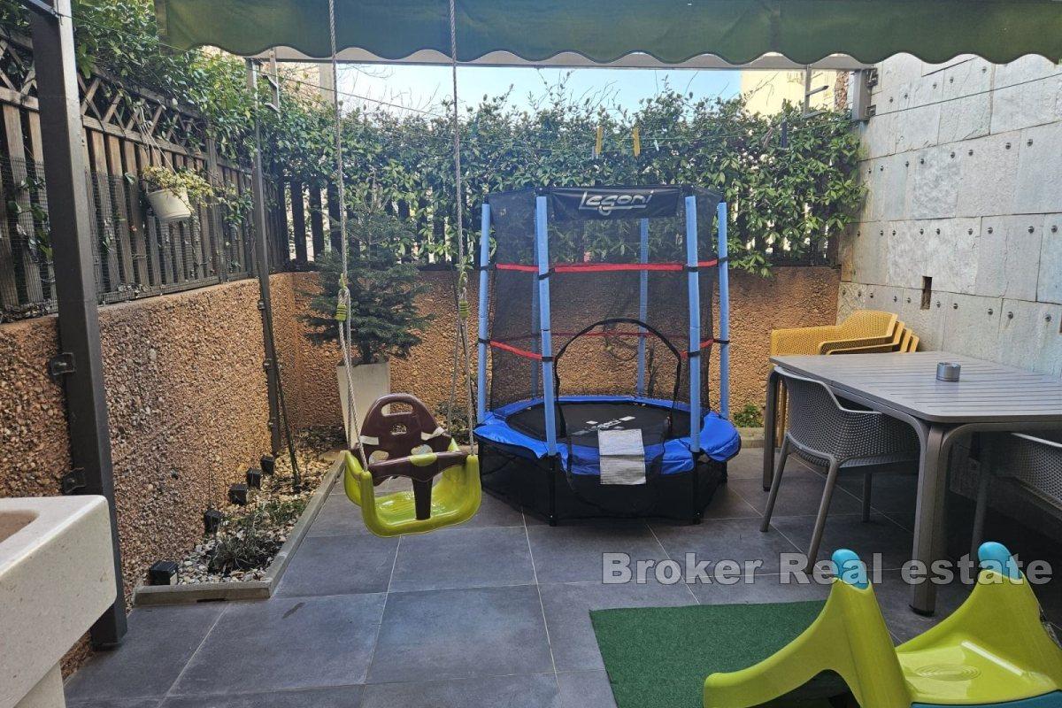 Kompletně zařízený apartmán se 2 ložnicemi