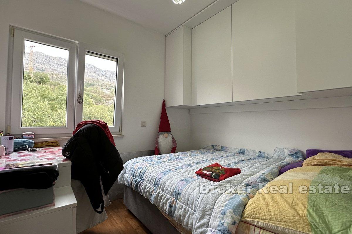 Appartements meublés au deuxième rang de la mer