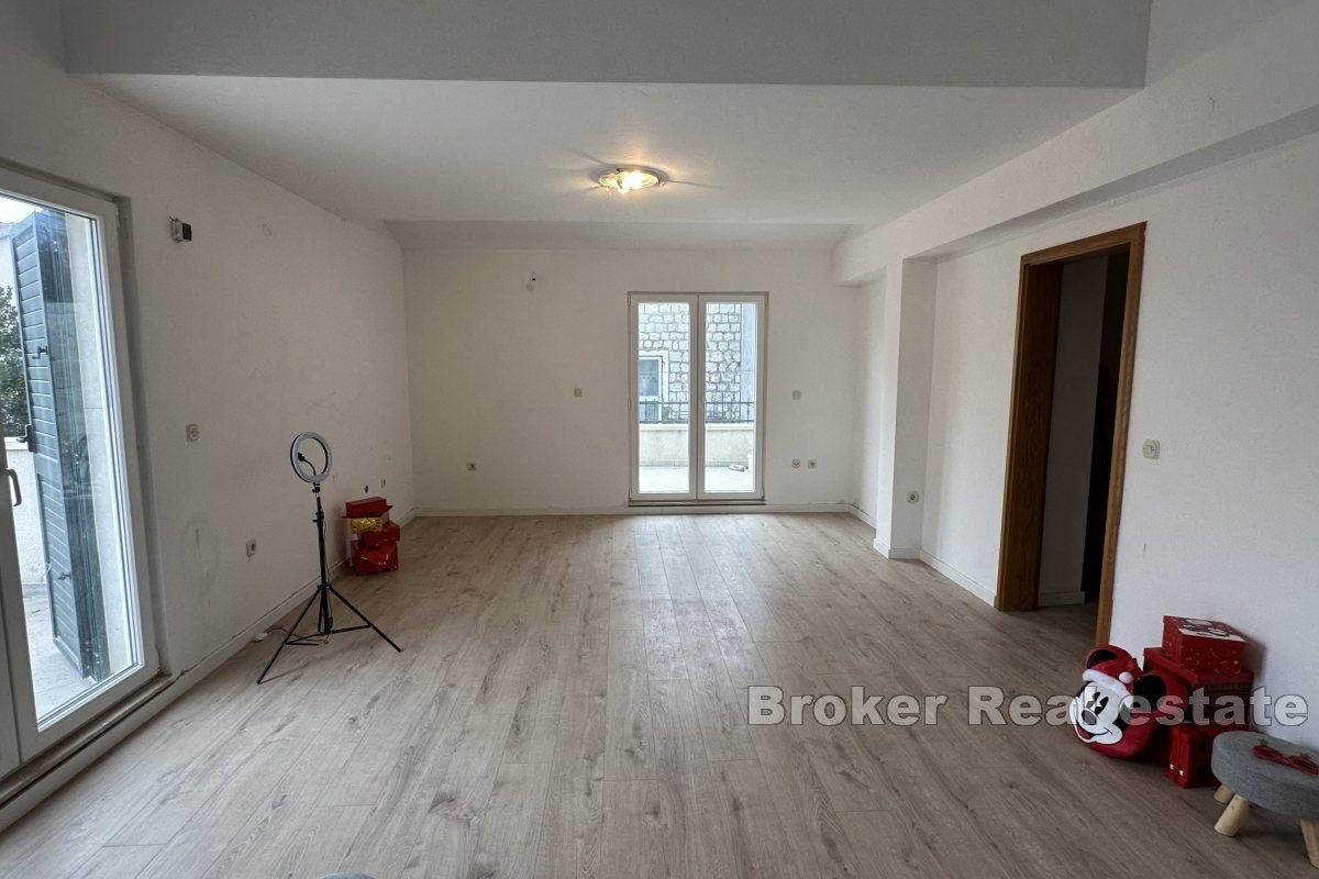 Spacious Two-Bedroom Apartment with Garage Space