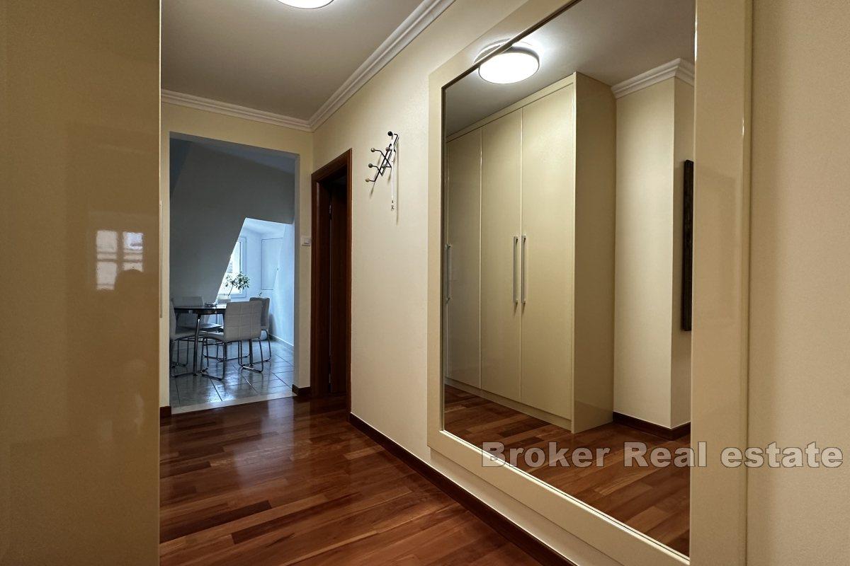 Cozy two-bedroom apartment in a unique location