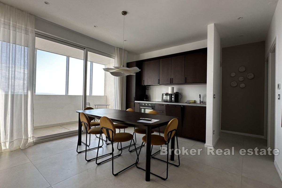 Newly renovated spacious two-bedroom apartment near the city center
