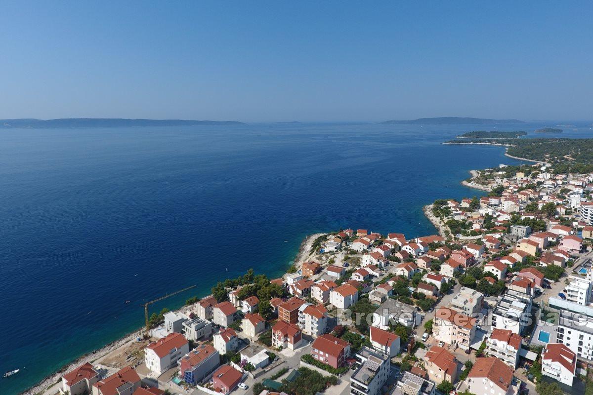 Уникальный участок под застройку в первом ряду от моря
