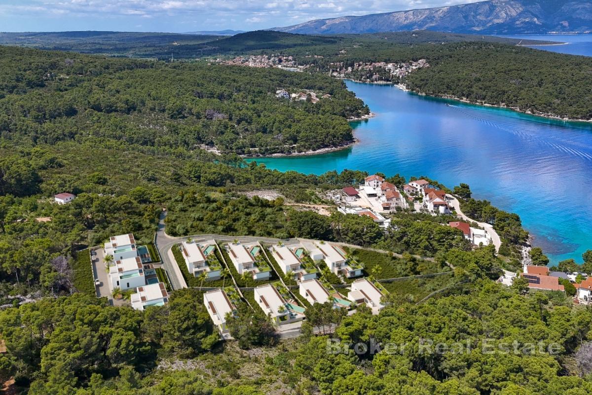 Romslig tomt med prosjekt