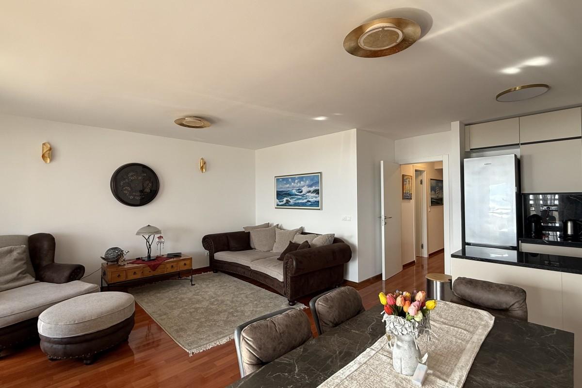 001-2046-113-Split-Modern-apartment-with-sea-view-for-rent