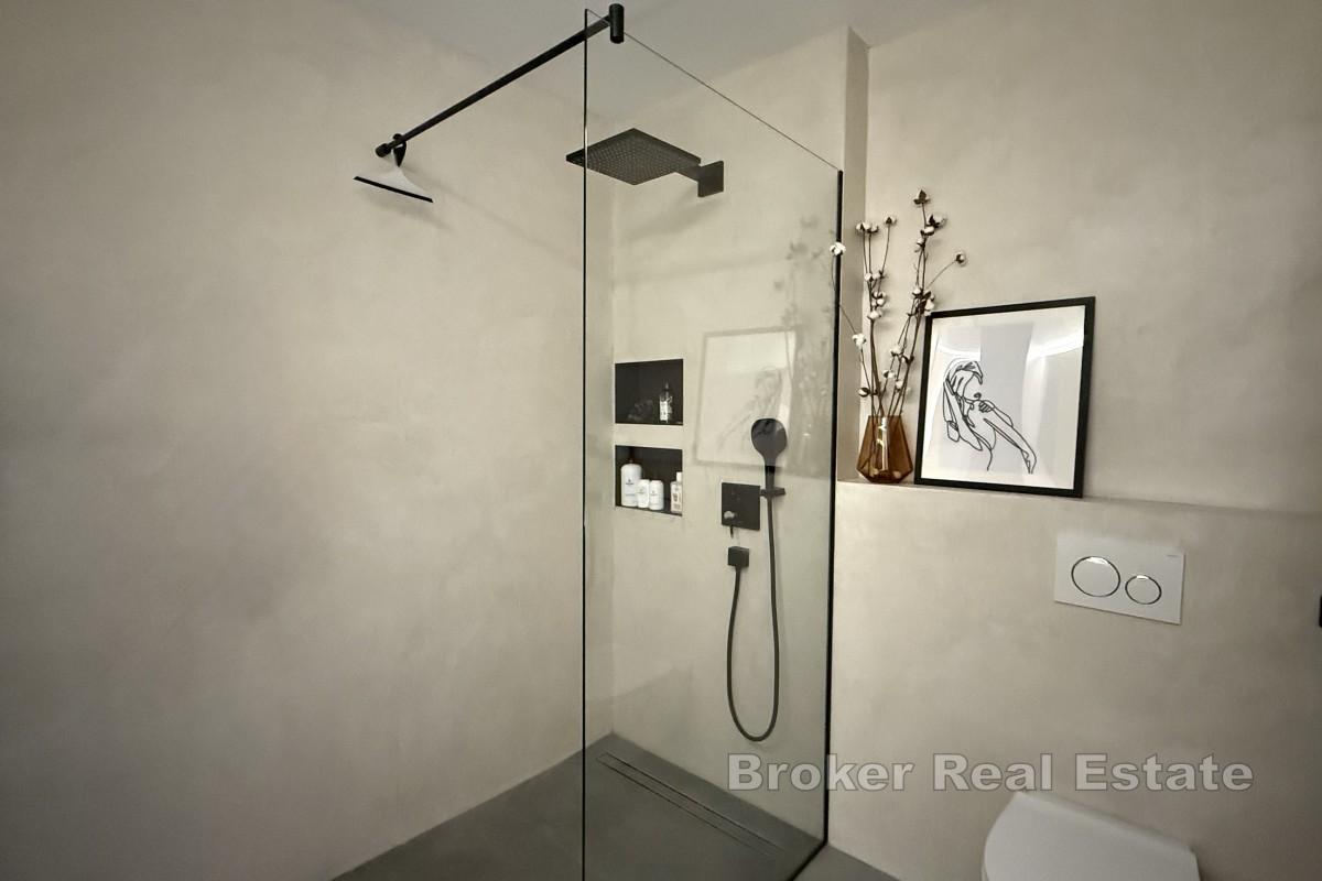 Modern lägenhet med havsutsikt