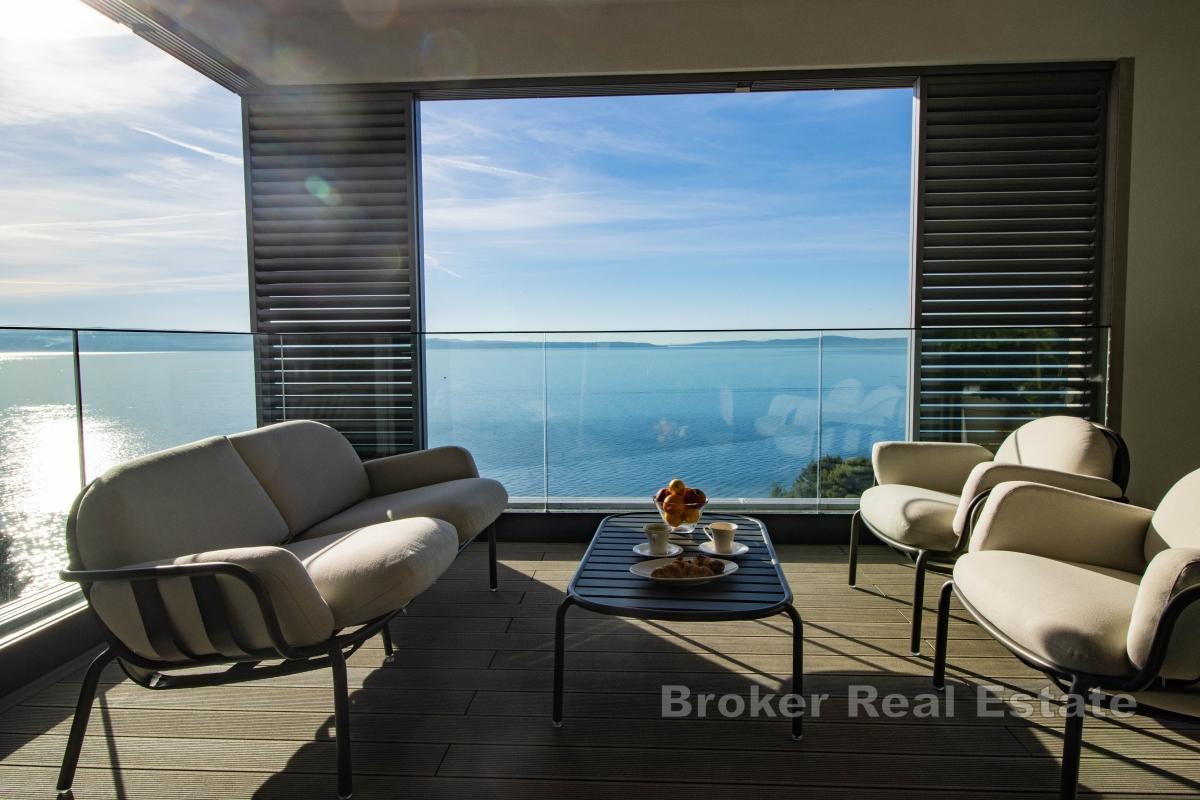 Nowoczesny apartament z dwiema sypialniami i widokiem na morze