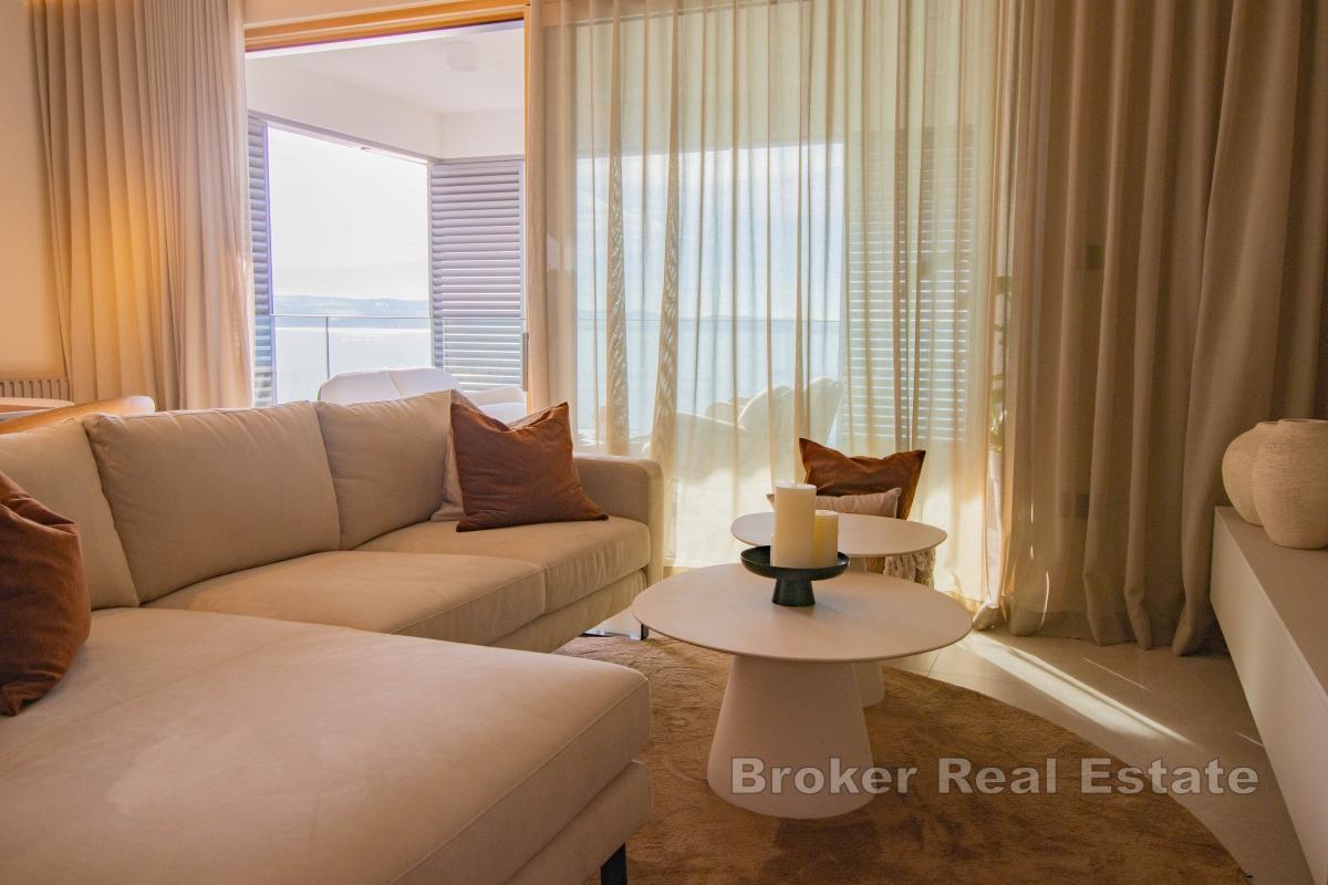 Nowoczesny apartament z dwiema sypialniami i widokiem na morze
