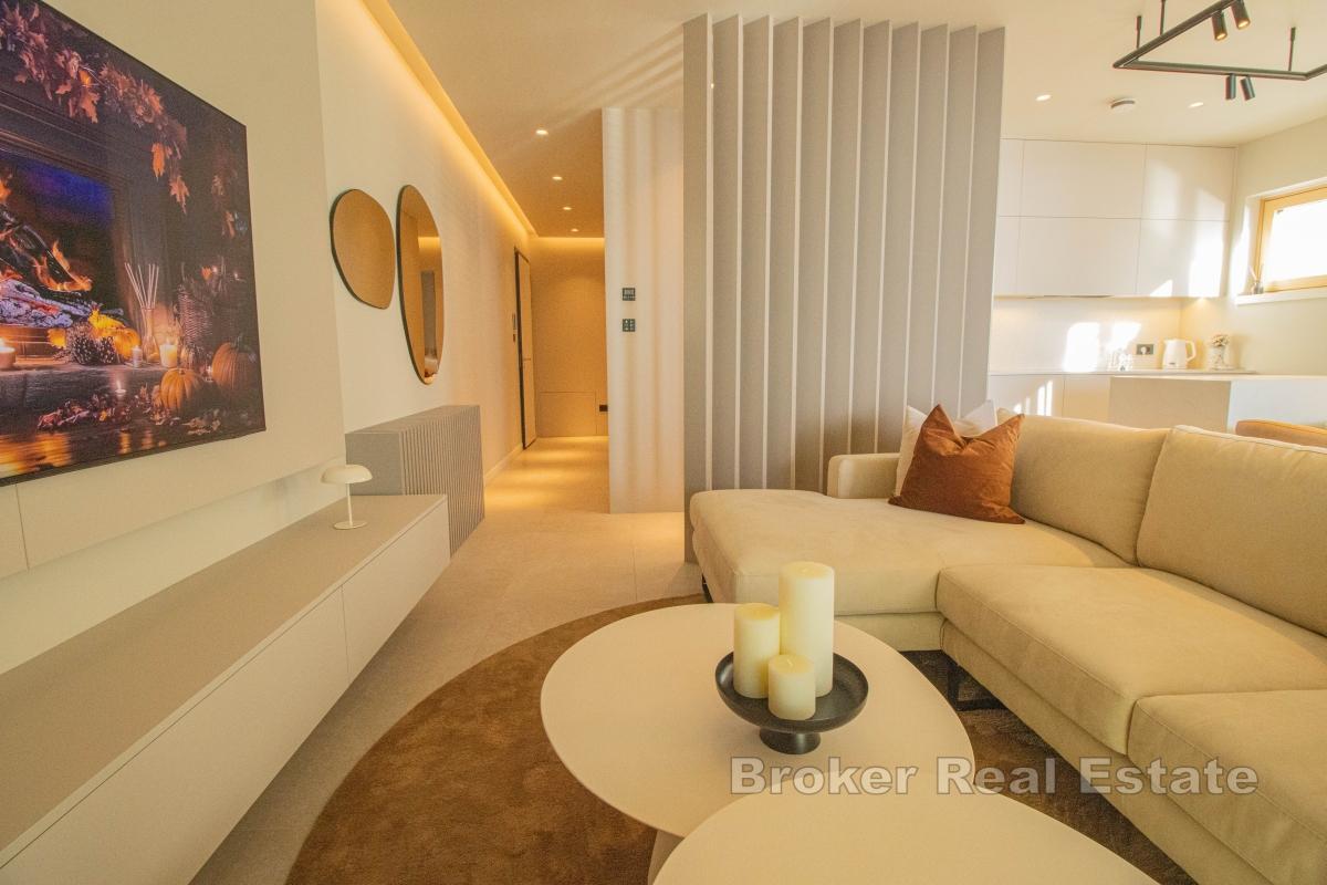 Nowoczesny apartament z dwiema sypialniami i widokiem na morze