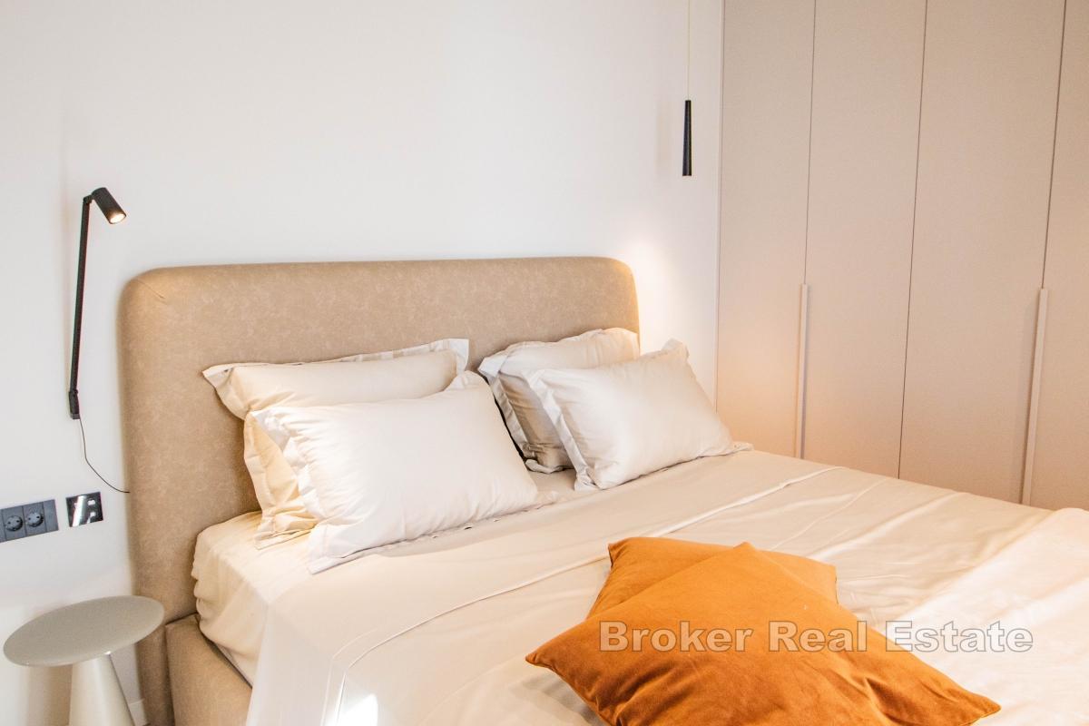 Nowoczesny apartament z dwiema sypialniami i widokiem na morze