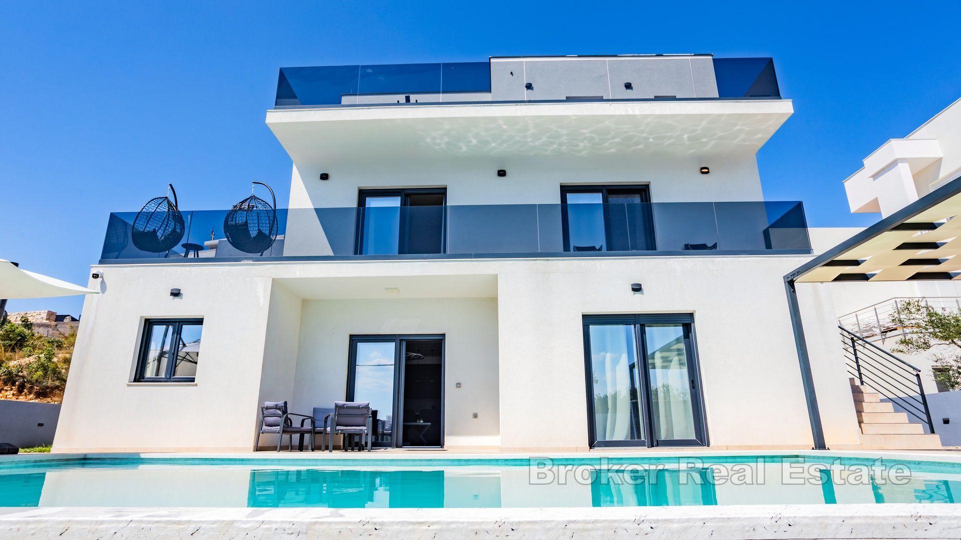 Eine wunderschöne Villa direkt am Meer