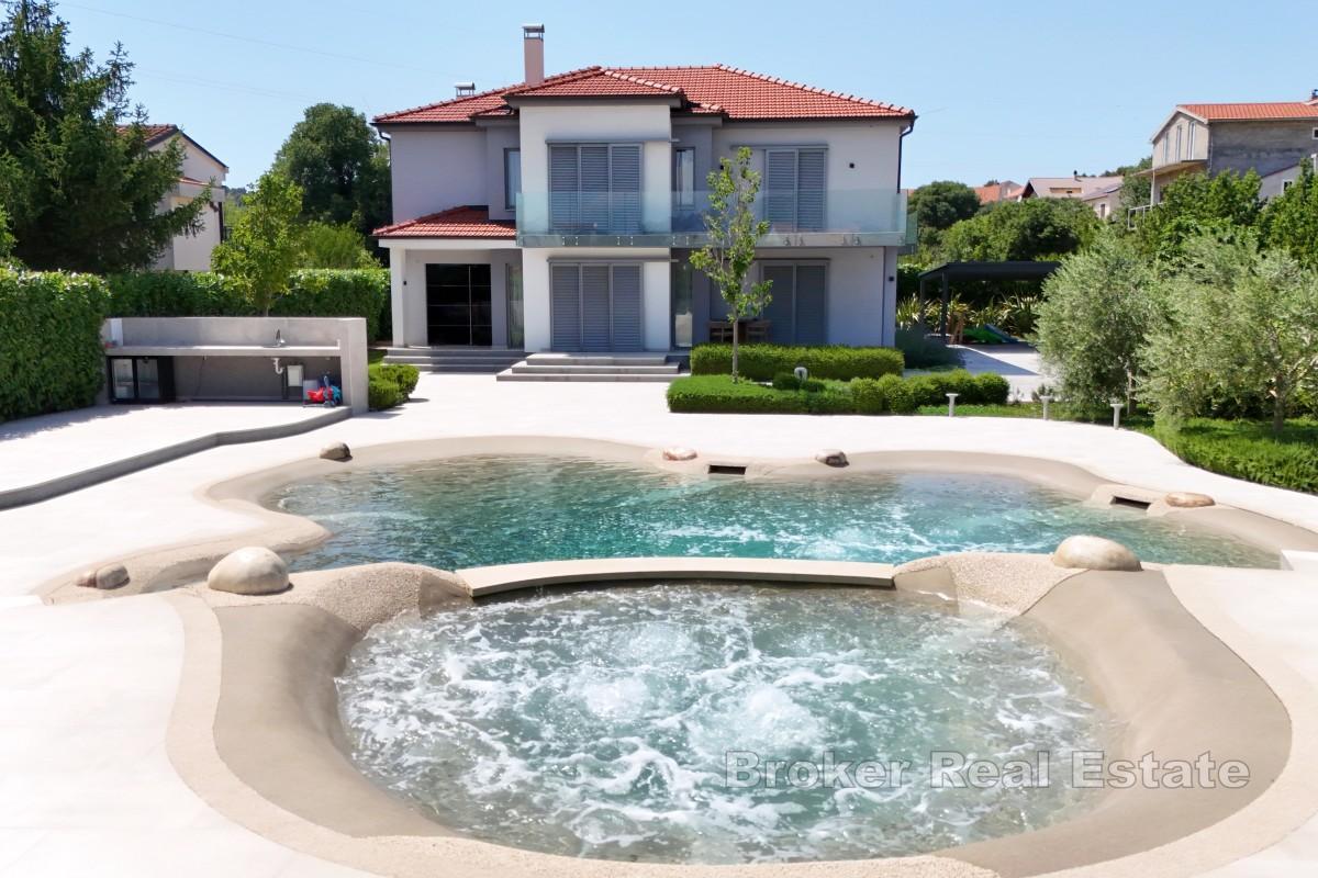 En vakker villa med attraktiv beliggenhet