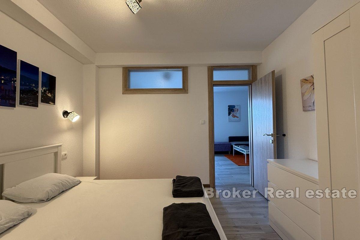 Sjarmerende leilighet med havutsikt