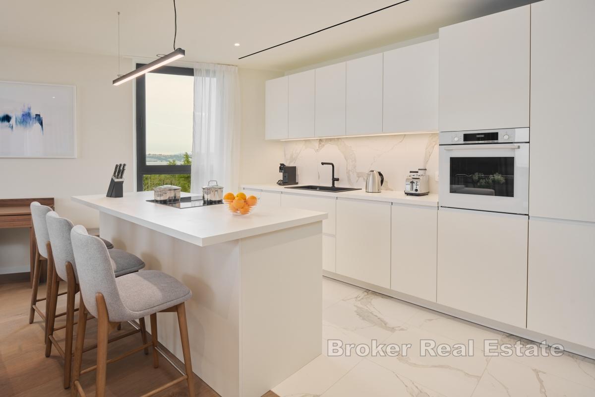 Predivni dvoetažni penthouse u novogradnji unutar luksuznog resorta