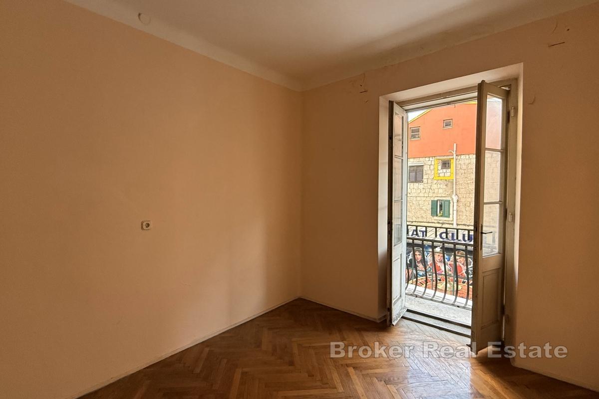 Unik rymlig lägenhet nära centrum