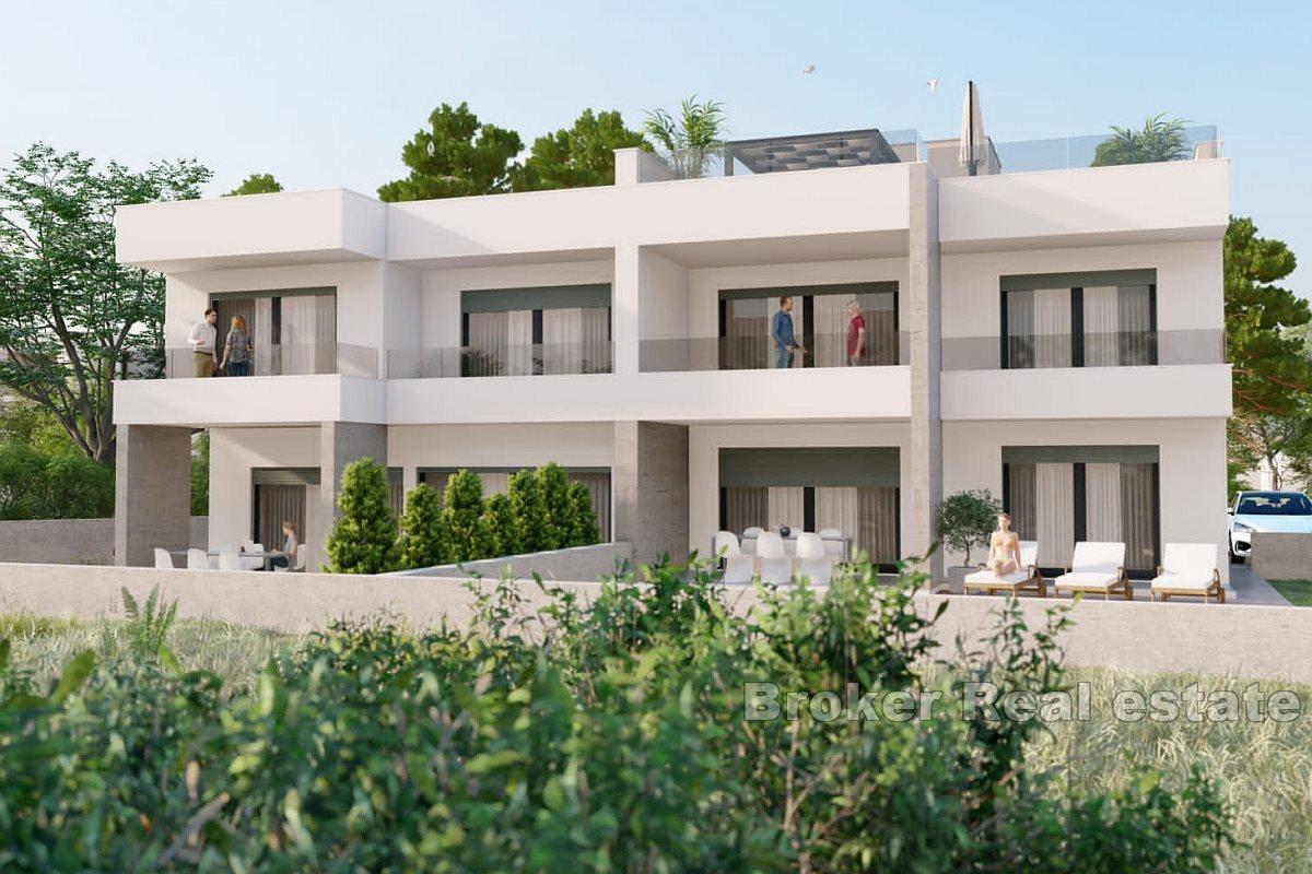 Appartement avec cour et piscine