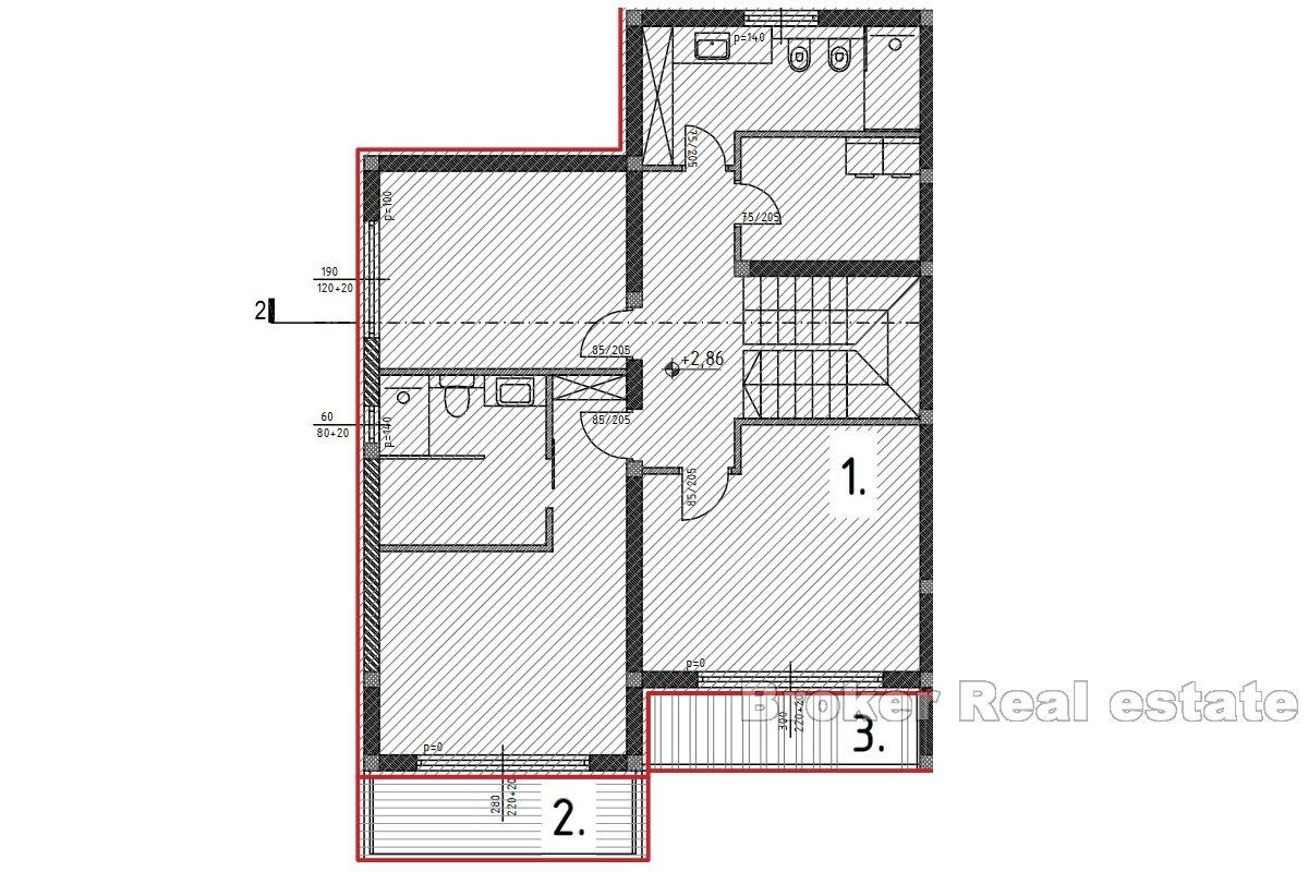 Moderne leilighet med hage