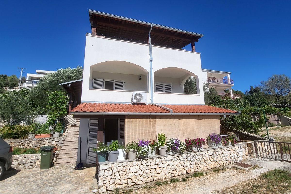 House with pool near the sea