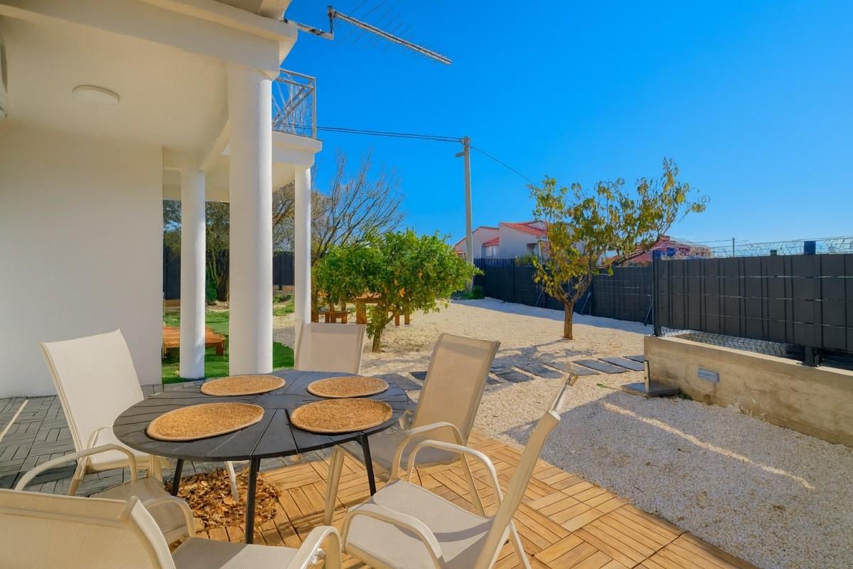 001-2047-114-Kastel-Luksic-Two-bedroom-apartment-with-a-garden-for-sale