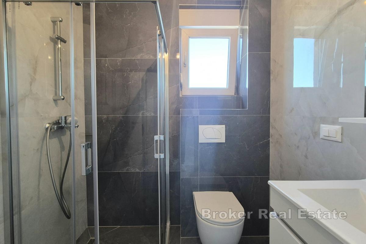 Penthouse moderne avec terrasse sur le toit