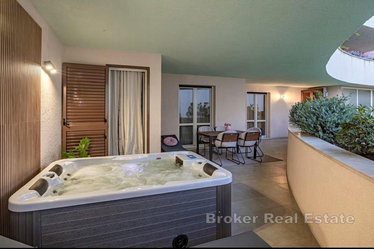 Appartamento con tre camere da letto in posizione privilegiata vicino al mare