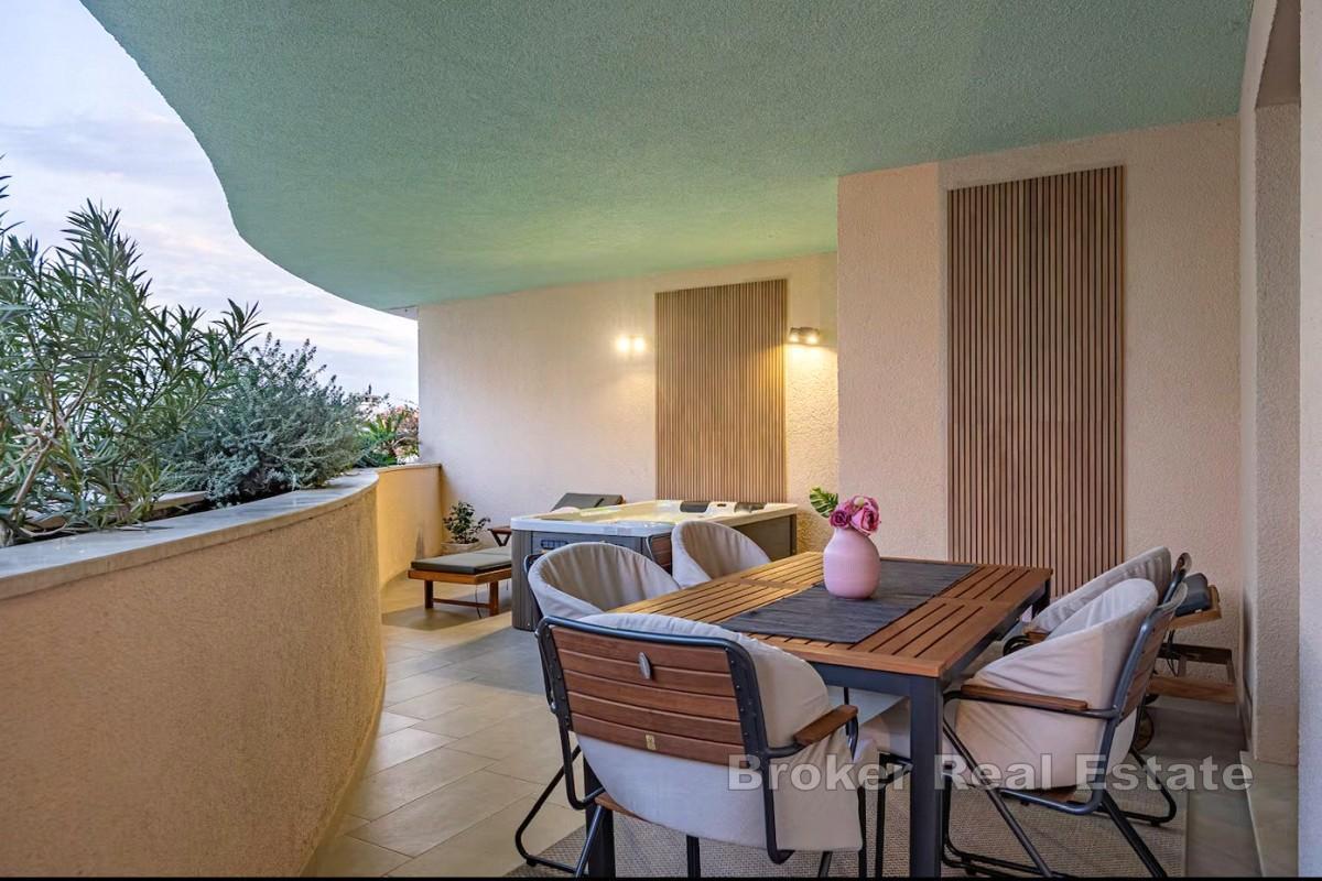 Appartamento con tre camere da letto in posizione privilegiata vicino al mare