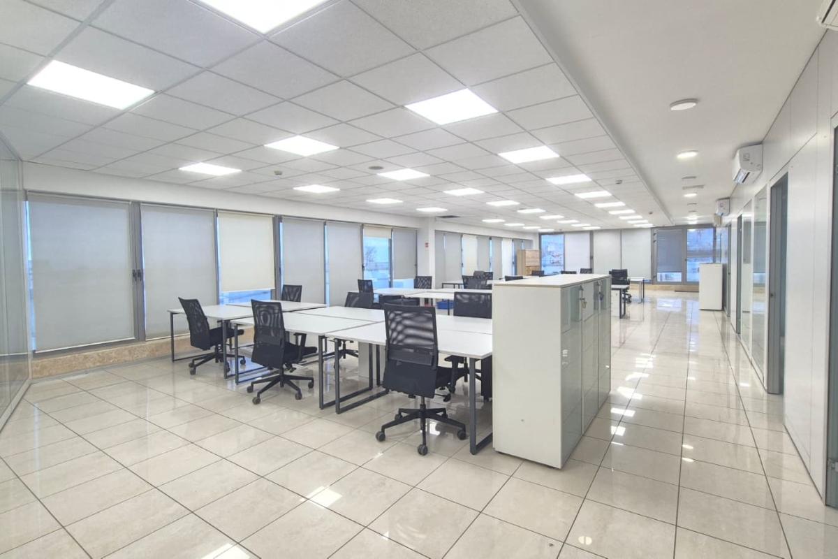 Kancelářské prostory o rozloze 365 m² v dopravní lokalitě