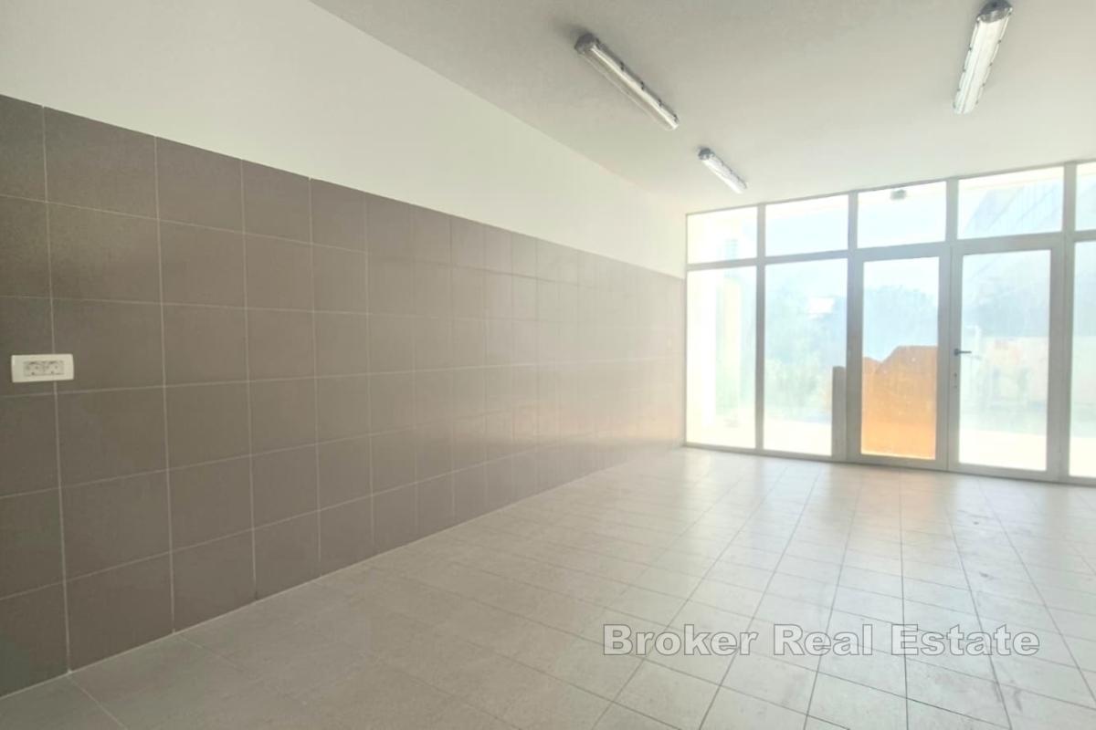 Poslovni prostor u prizemlju s fleksibilnim rasporedom