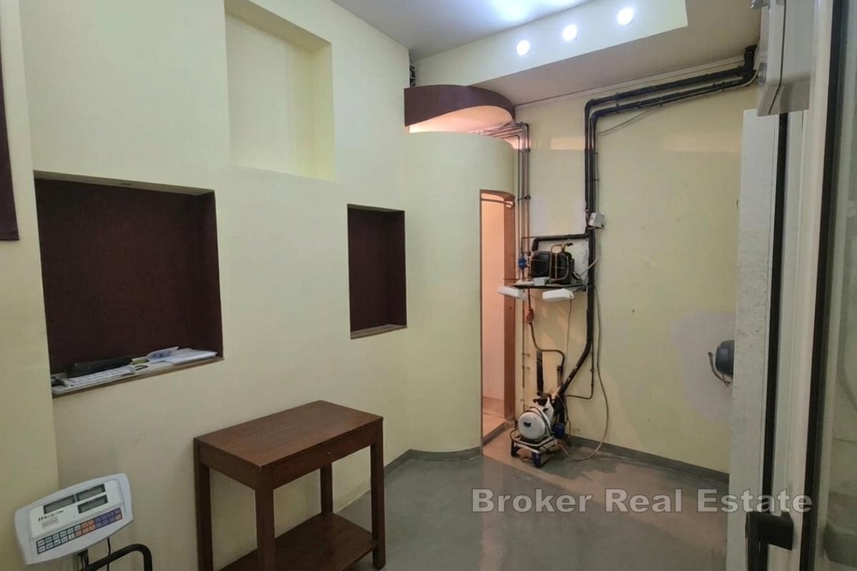 Obchodný priestor na prízemí s flexibilným usporiadaním