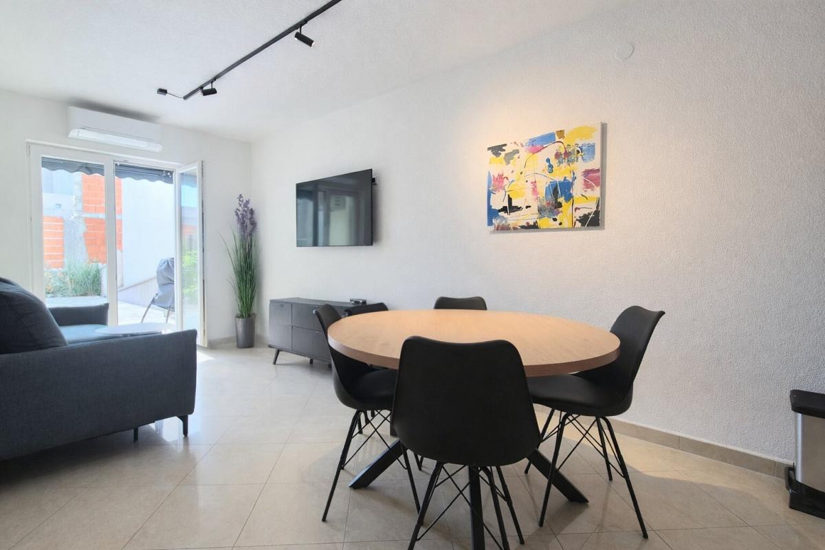 Квартира с парковочным местом рядом с морем