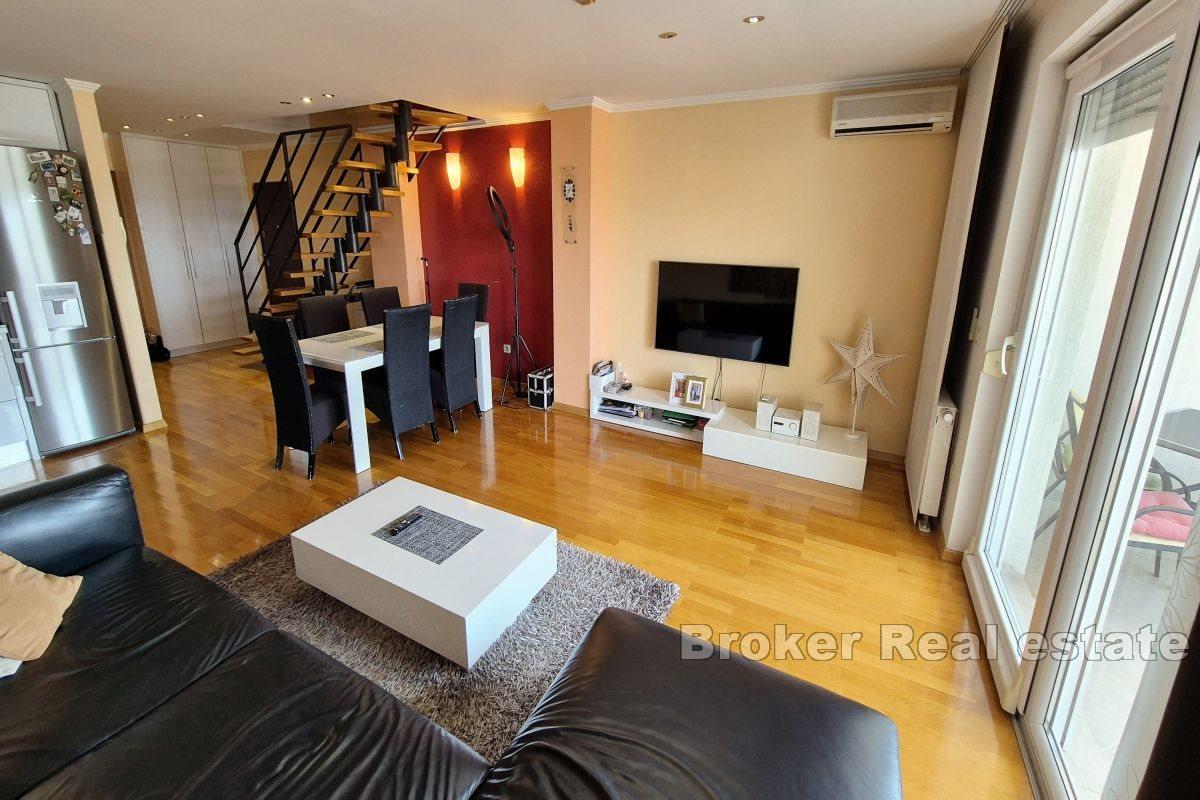 Appartamento moderno con vista mare