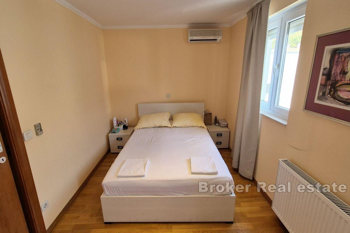 Appartamento moderno con vista mare