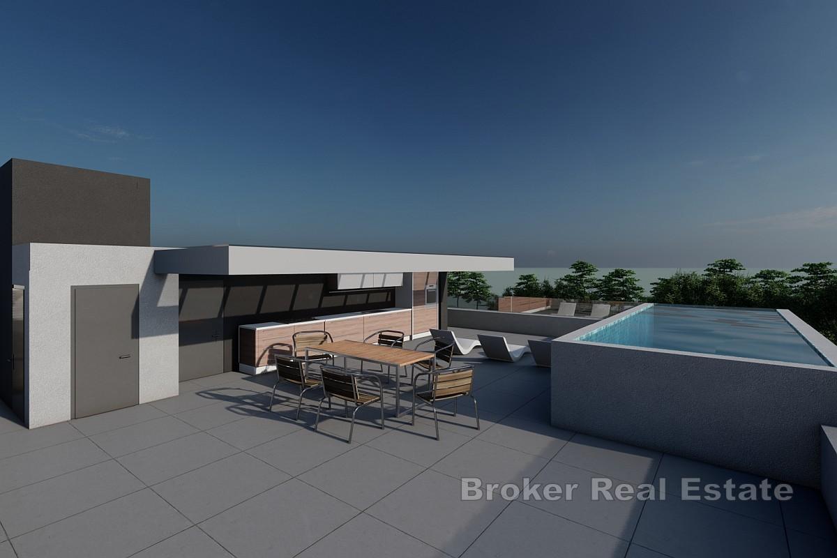 Penthouse s bazénom a výhľadom na more